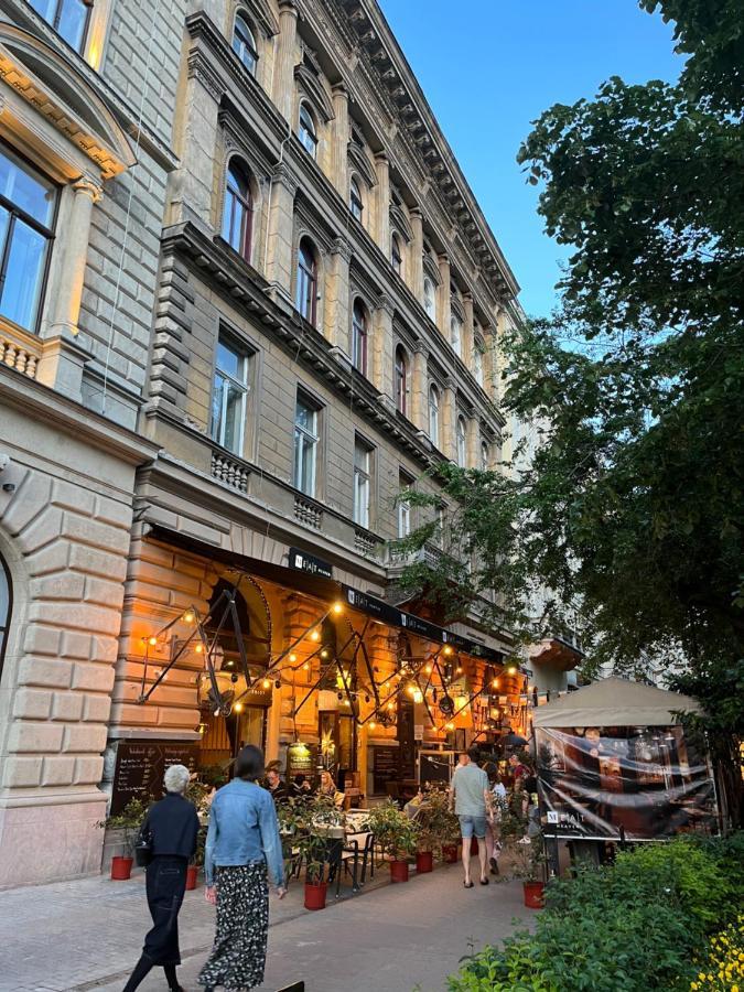 Appartamento Casa Nora Liszt Ferenc Ter Budapest Esterno foto